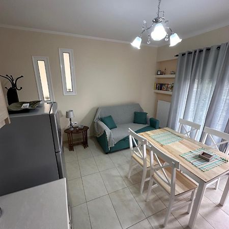 R Apartment Nafpaktos Esterno foto